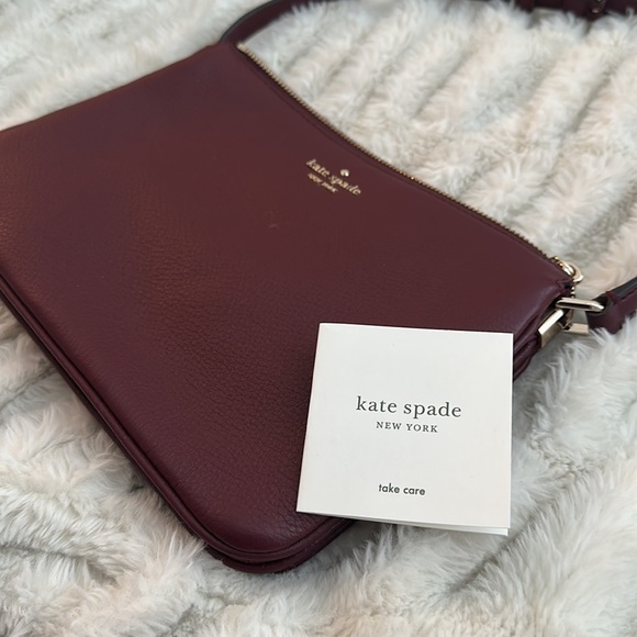 Kate Spade maroon cross body BRAND NEW - Picture 2 of 4
